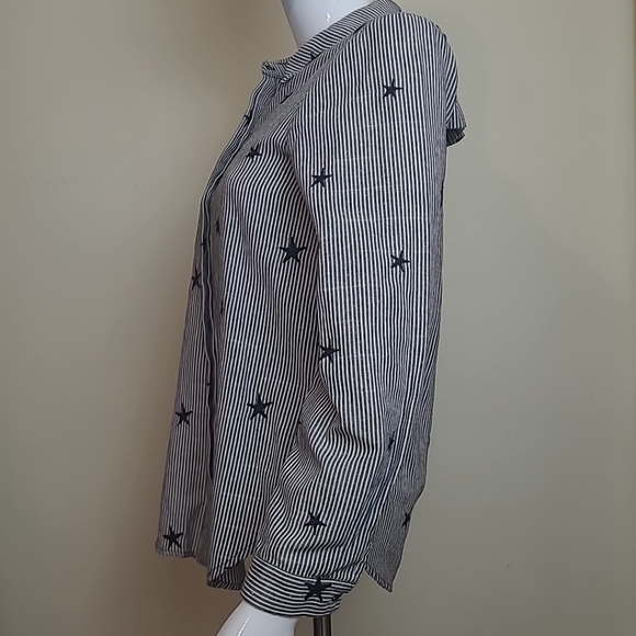 Collective Concepts Star Stripped Long Sleeve Button up Womens Shirt Size Small - Picture 3 of 8